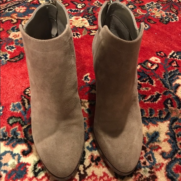 New 424 Fifth booties - Picture 2 of 7